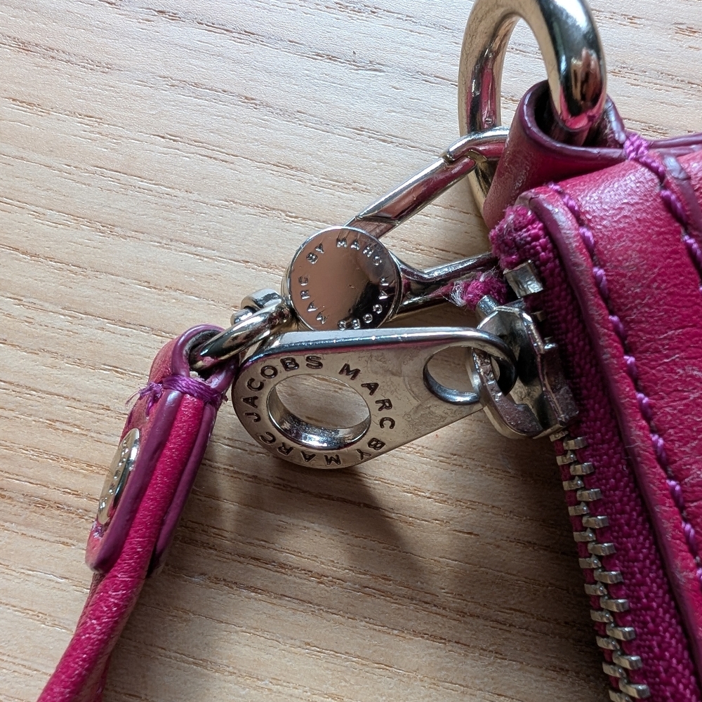 Mark Jacobs Totally Turnlock Mini Crossbody Red Leather Bag - Picture 6 of 7